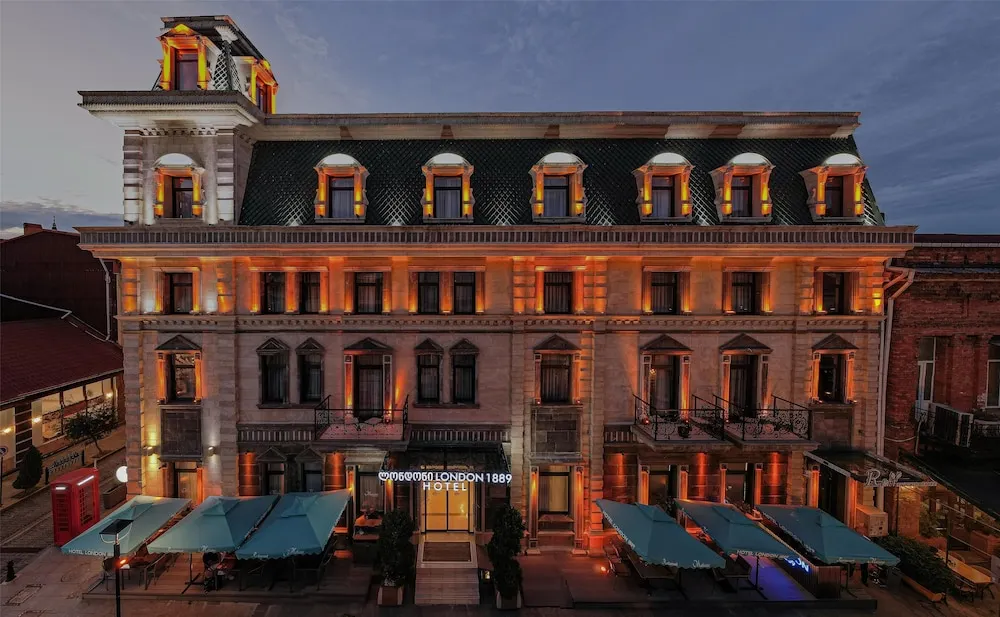 Hotel London 1889 & Casino, Батуми - фото 2