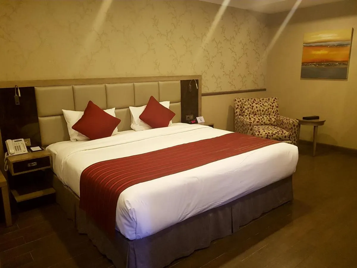 Ramada by Wyndham Bishkek Centre, Бишкек - фото 12