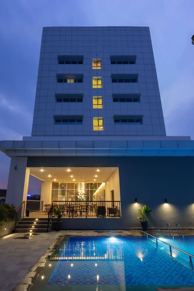 Hotel Santika Pasir Koja, Bandung - photo 2