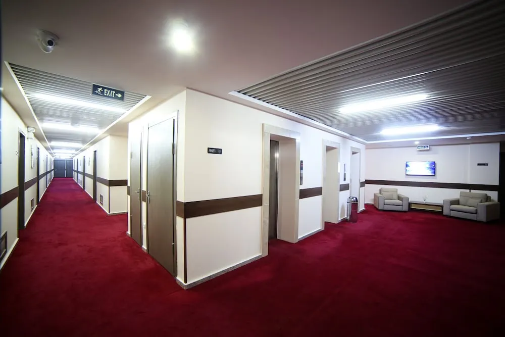 Corner Inn, Батуми - фото 3