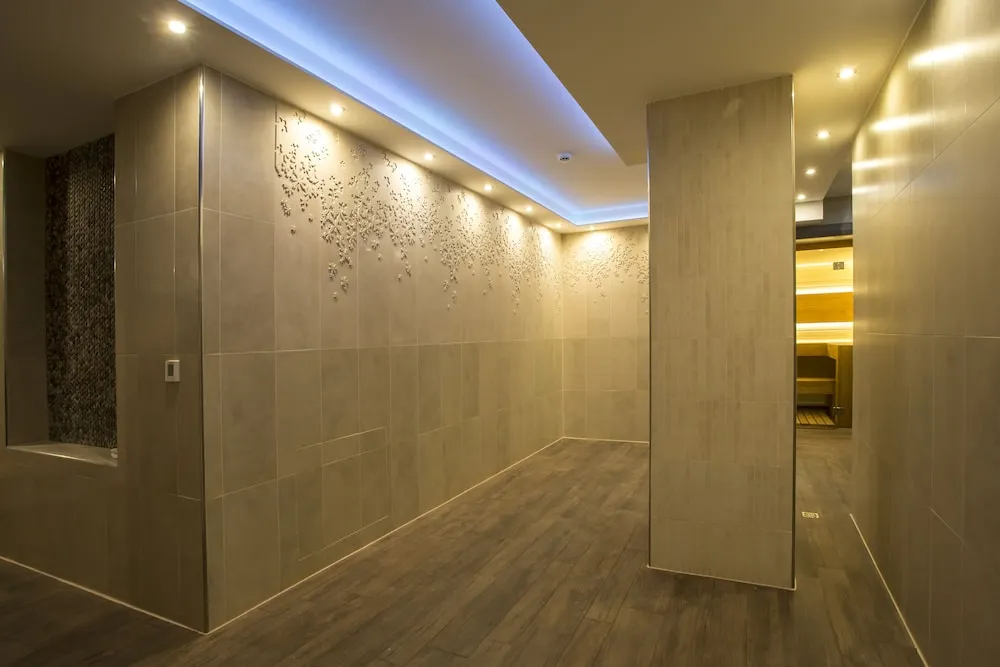Adrion Aparthotel, Pula - фото 2