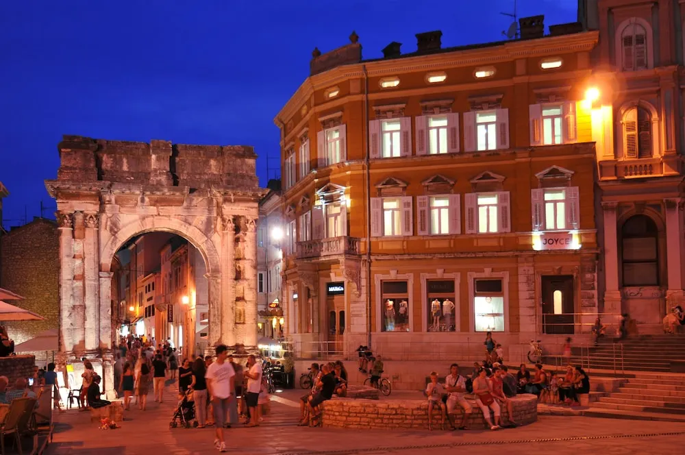 BOUTIQUE HOSTEL JOYCE, Pula - фото 3