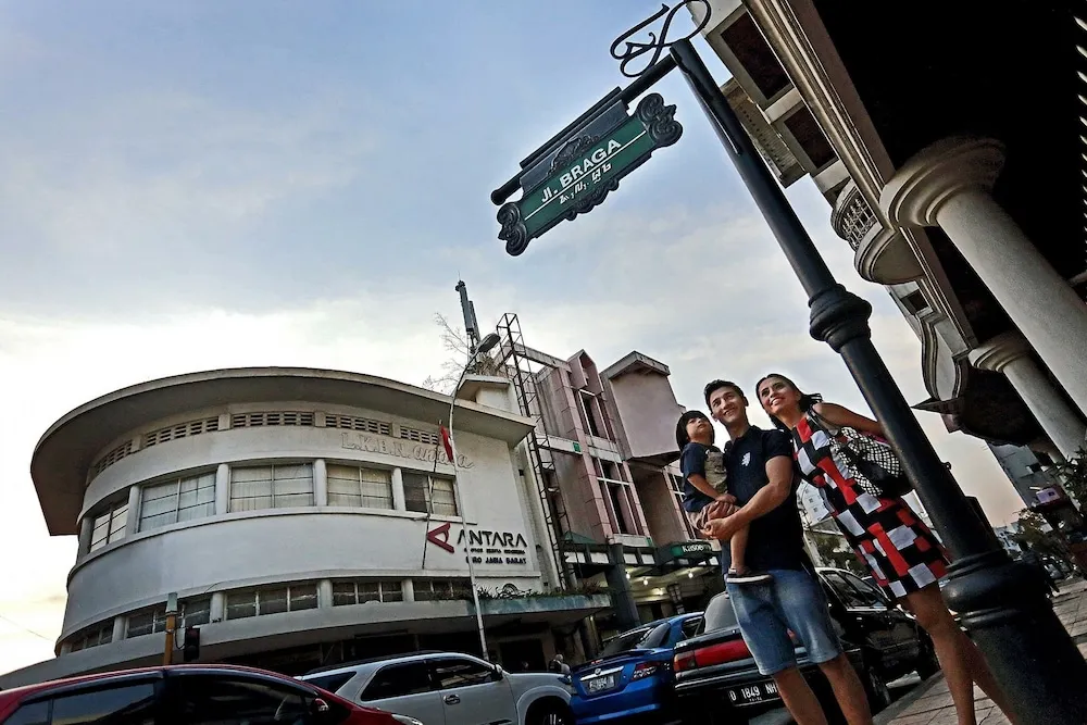 Gino Feruci Braga, Bandung - photo 8