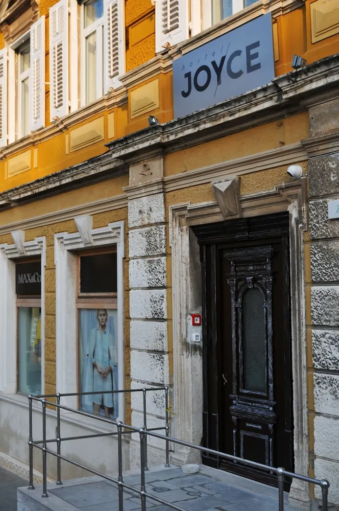 BOUTIQUE HOSTEL JOYCE, Pula - главное фото отеля
