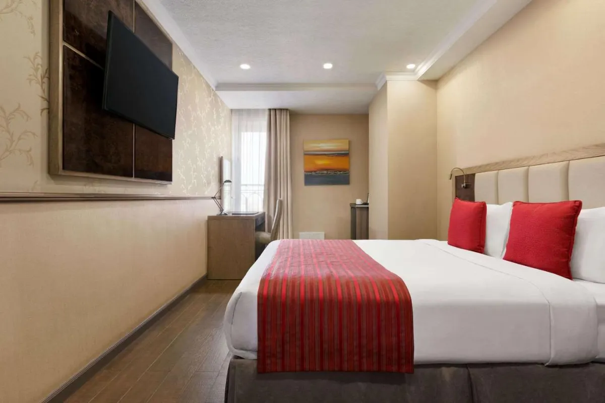 Ramada by Wyndham Bishkek Centre, Бишкек - фото 13