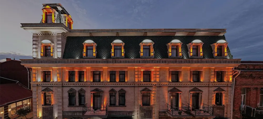 Hotel London 1889 & Casino, Батуми - фото 3