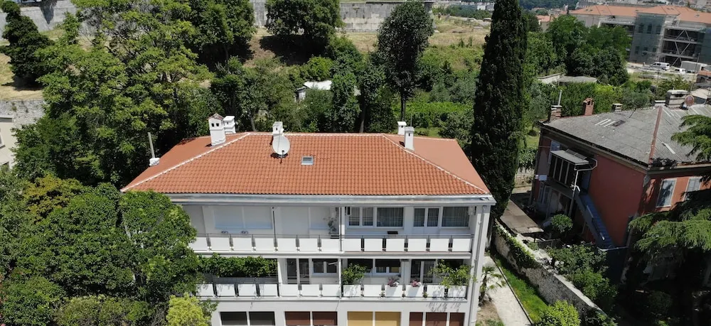 BOUTIQUE HOSTEL JOYCE, Pula - фото 4