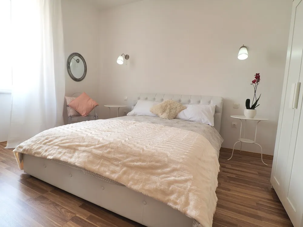 Captain Emo City Apartments, Pula - главное фото отеля